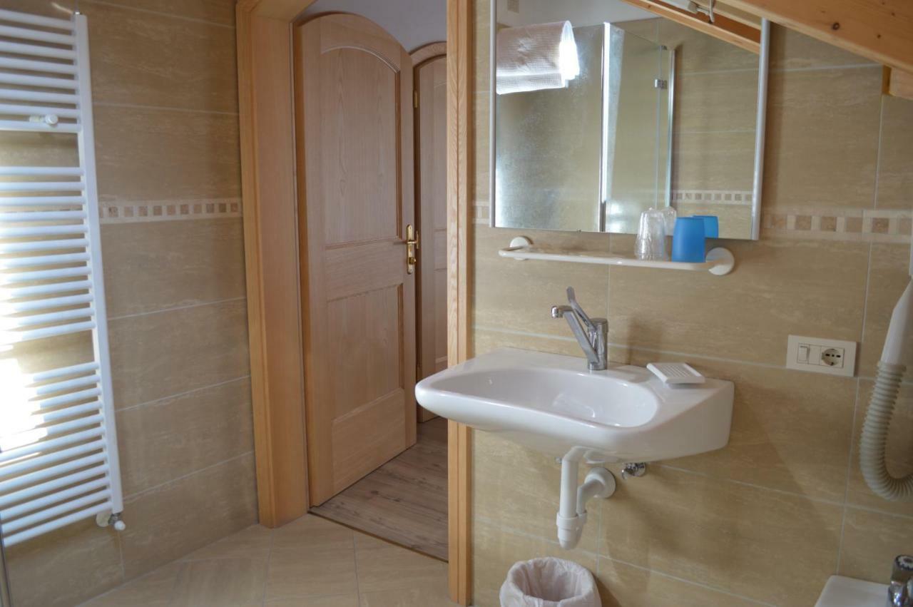Garni Eden Bed And Breakfast Сорага Екстериор снимка