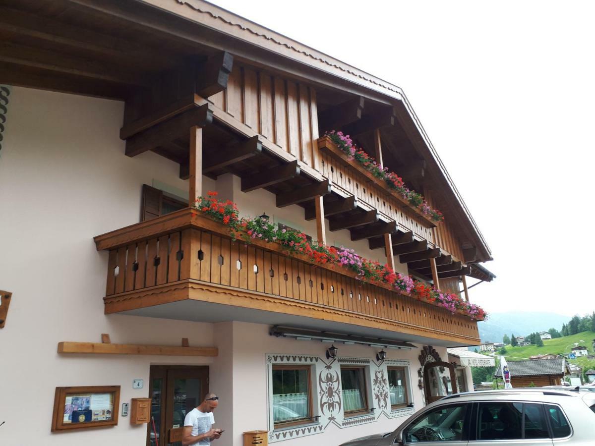 Garni Eden Bed And Breakfast Сорага Екстериор снимка