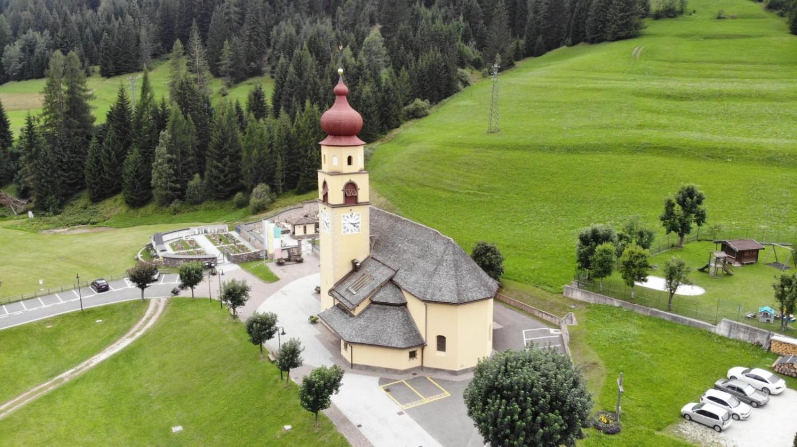 Garni Eden Bed And Breakfast Сорага Екстериор снимка